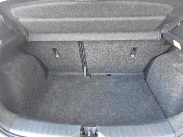 Nissan Micra foto 9