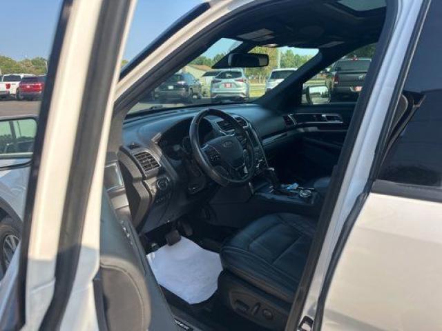 Ford Explorer foto 12