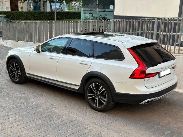 Volvo V90 cross country foto 5