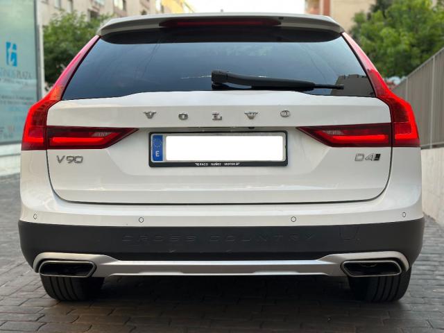 Volvo V90 cross country foto 13