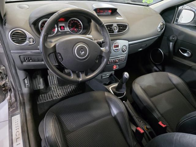 Renault Clio foto 13