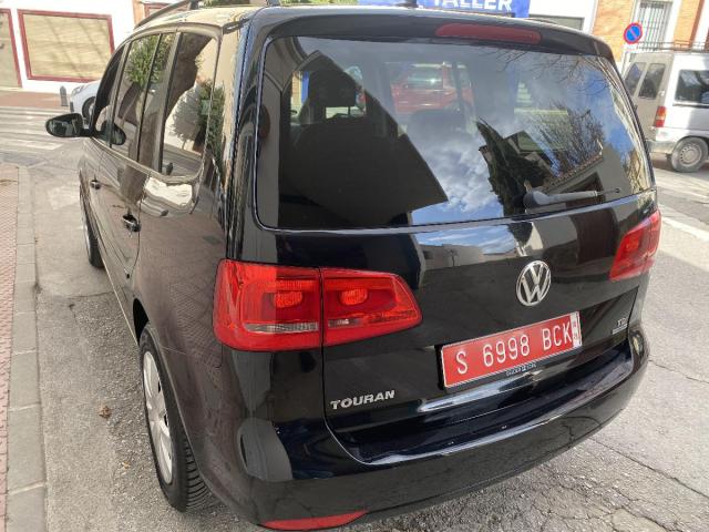 Volkswagen Touran foto 3