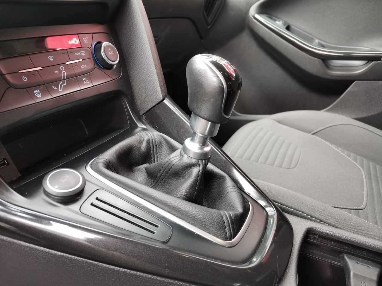 Ford Focus foto 10