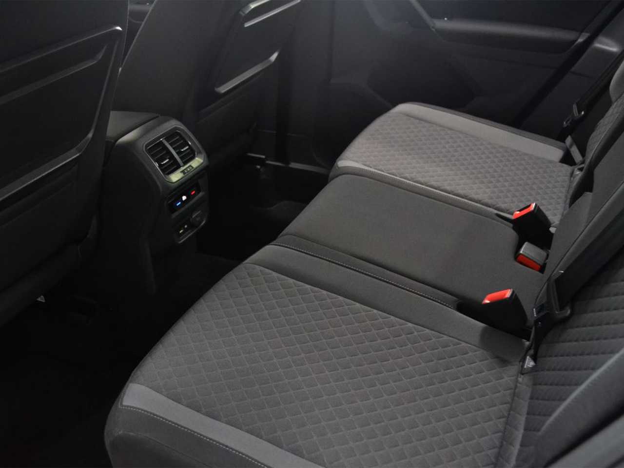 Volkswagen Tiguan foto 8
