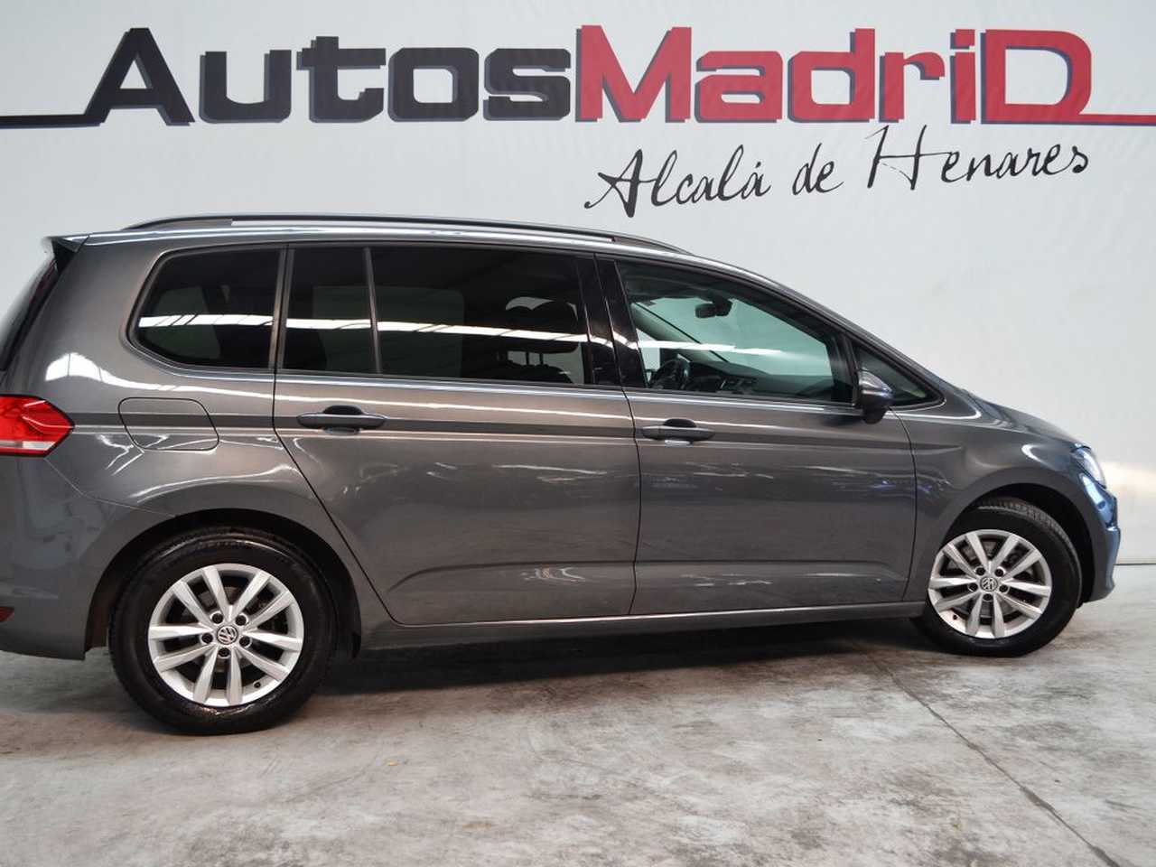 Volkswagen Touran foto 9