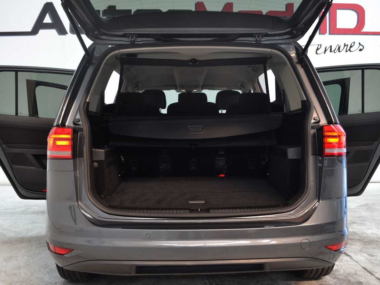 Volkswagen Touran foto 14