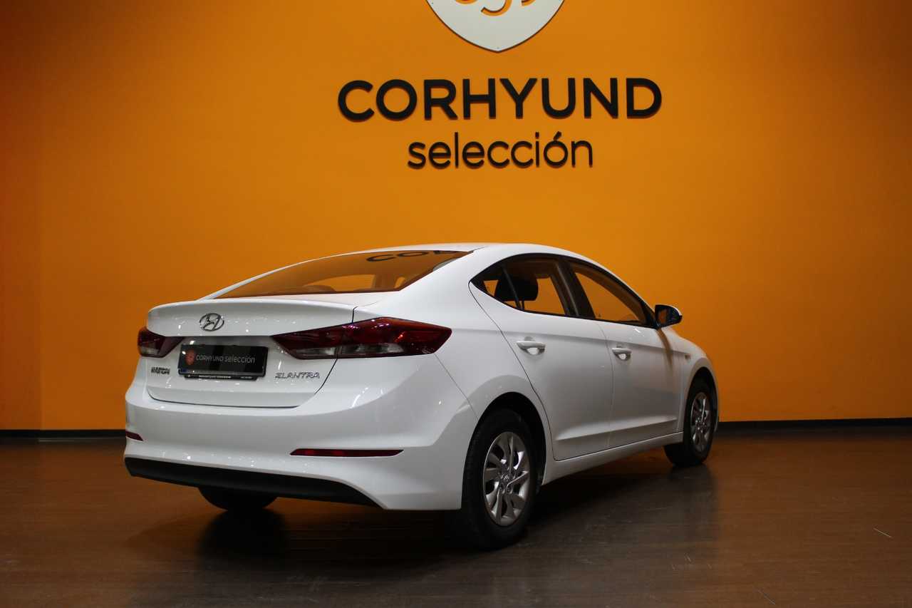 Hyundai Elantra foto 5