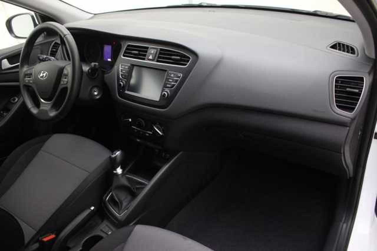 Hyundai I20 foto 3