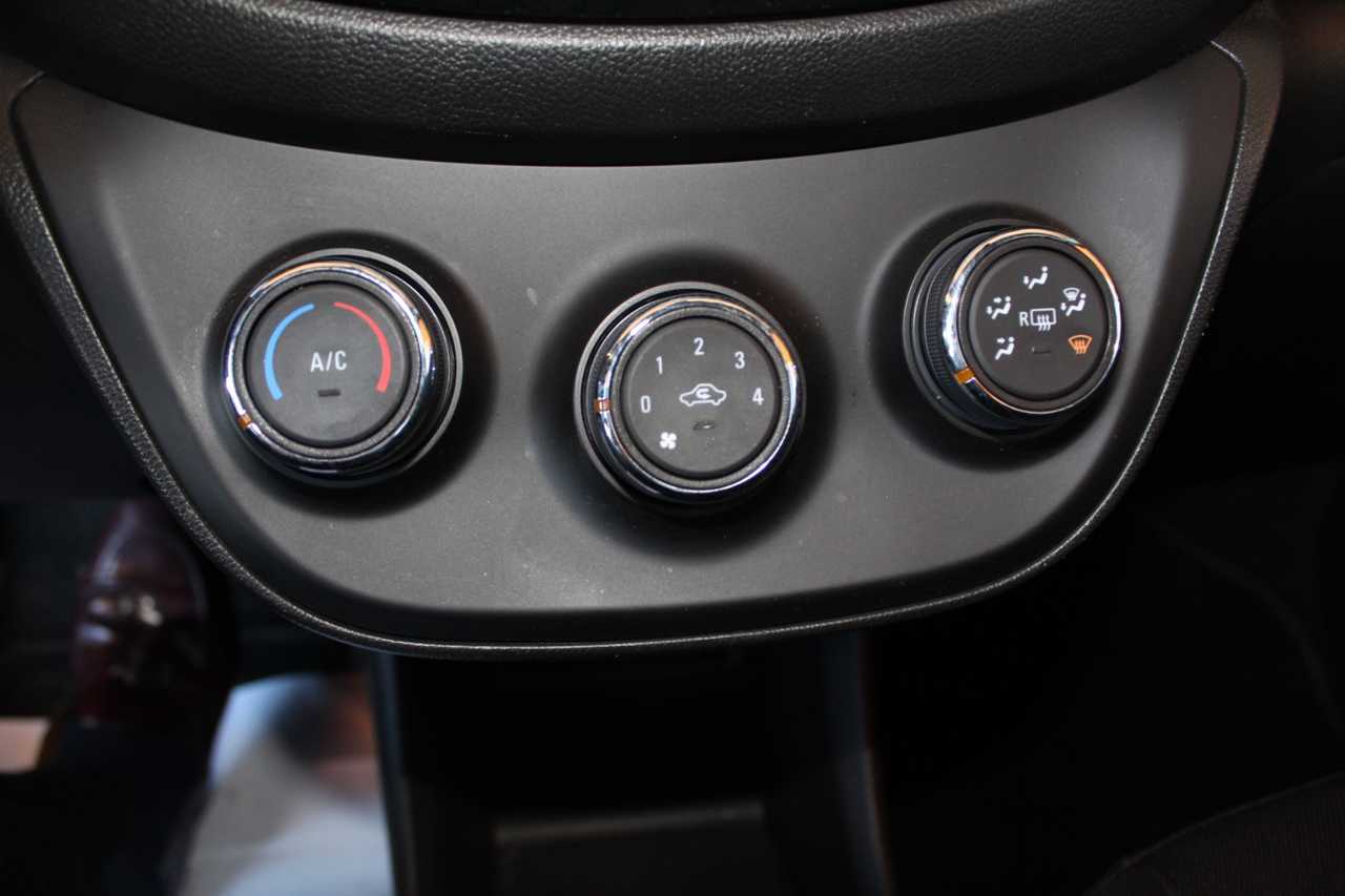 Opel Karl foto 14
