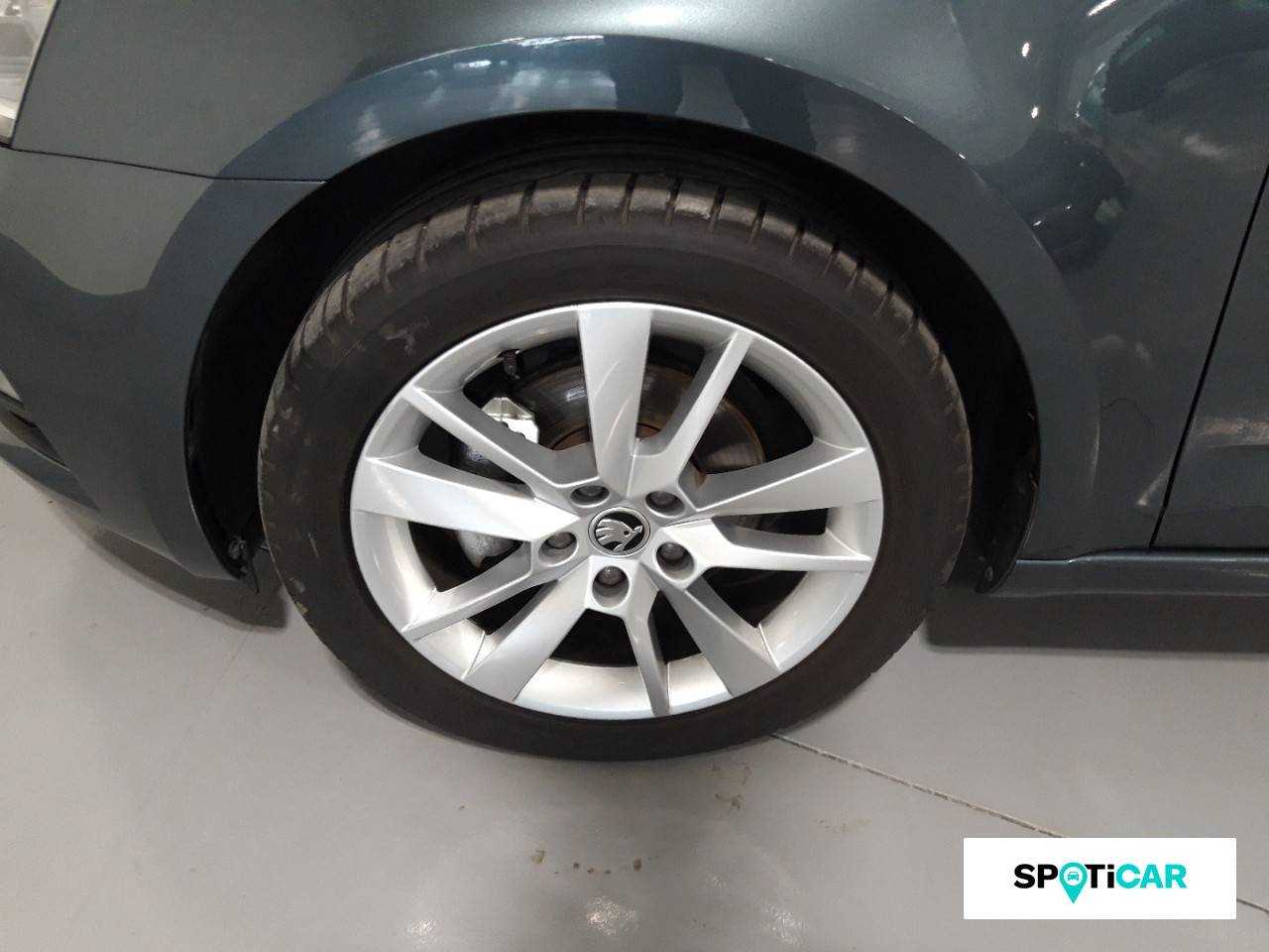Skoda Octavia foto 9
