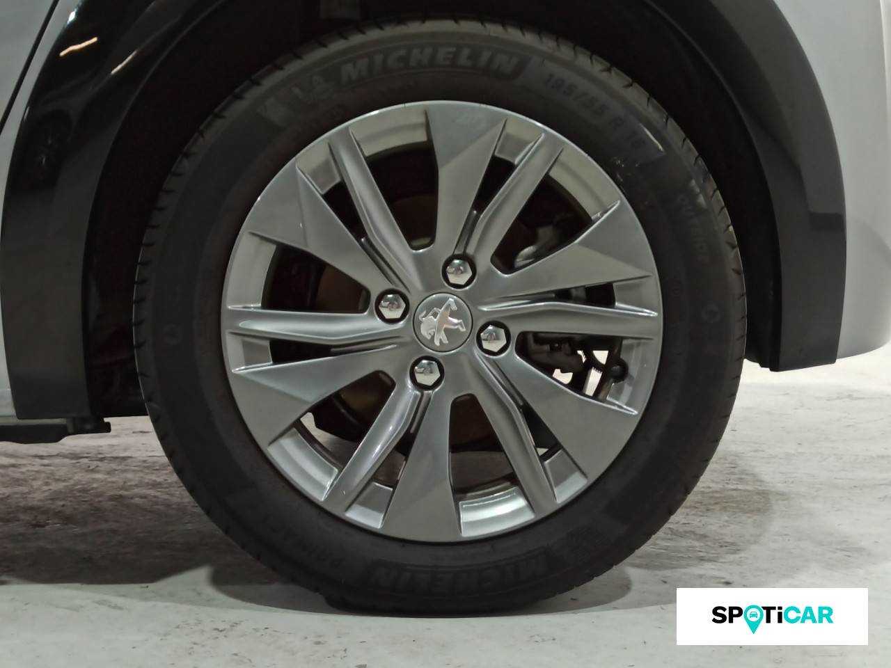 Peugeot 208 foto 9