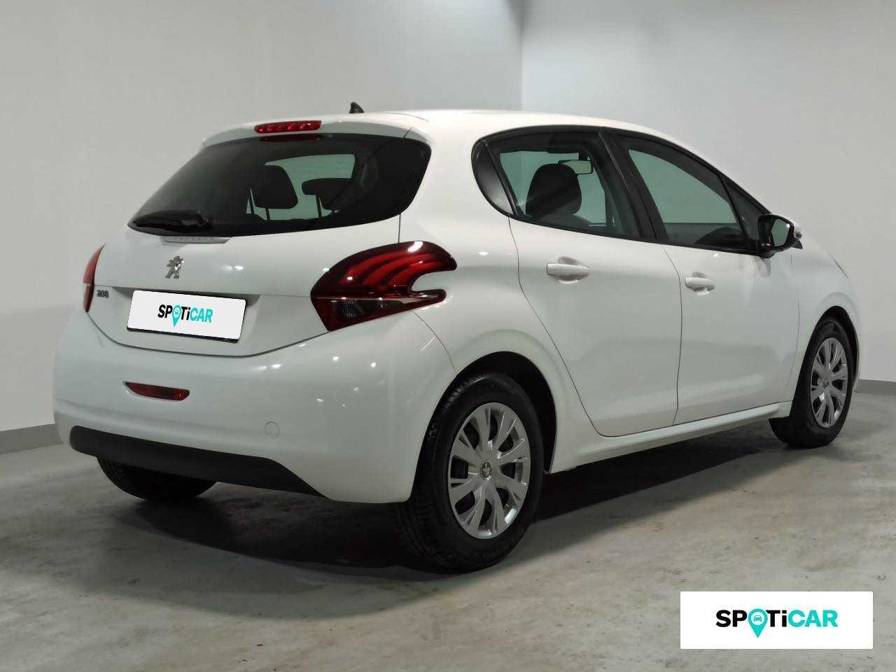 Peugeot 208 foto 3