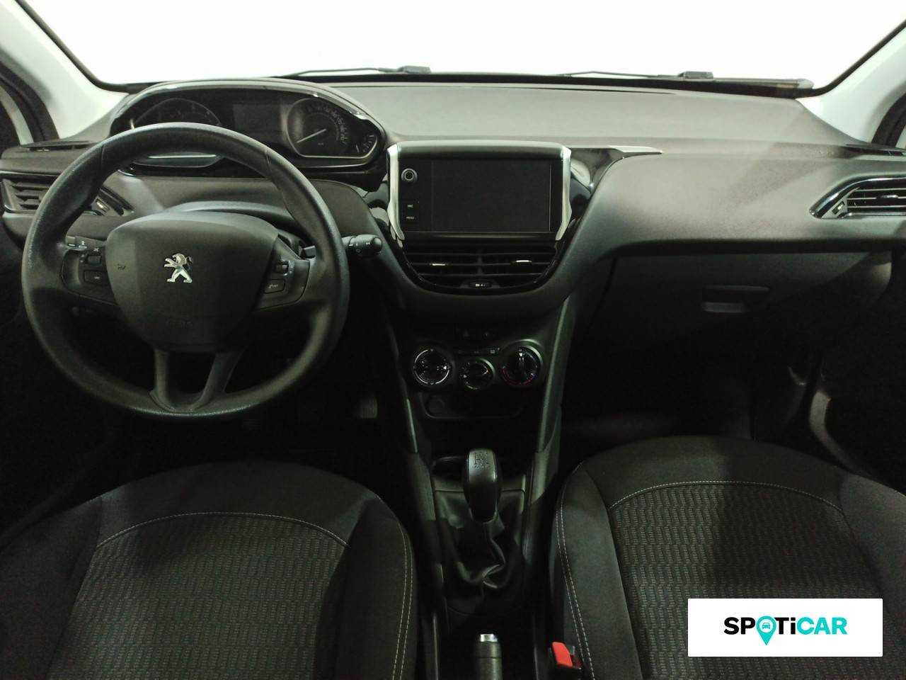 Peugeot 208 foto 6