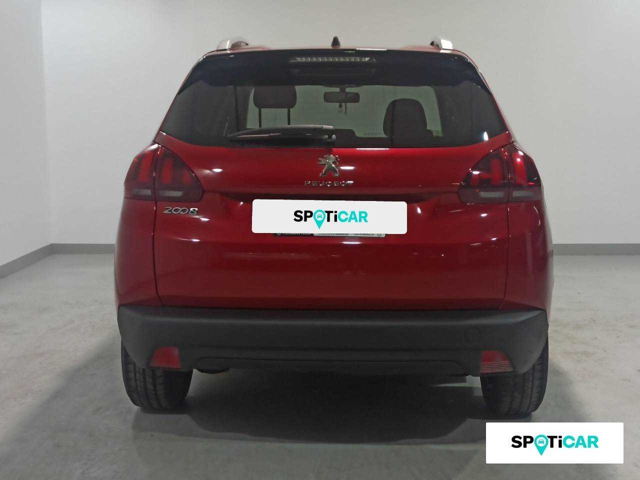 Peugeot 2008 foto 8
