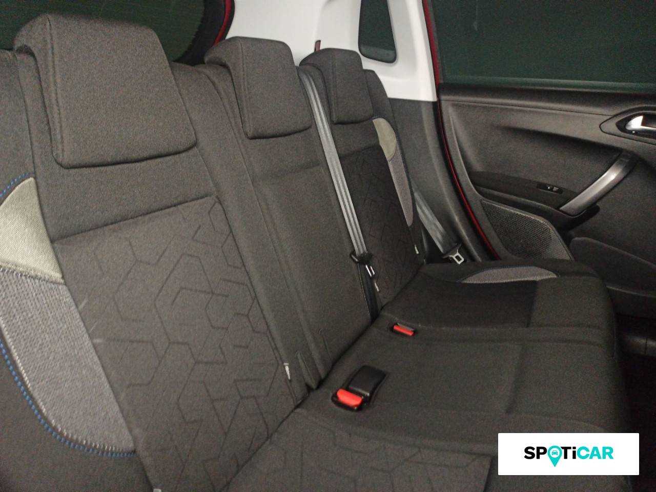 Peugeot 2008 foto 12