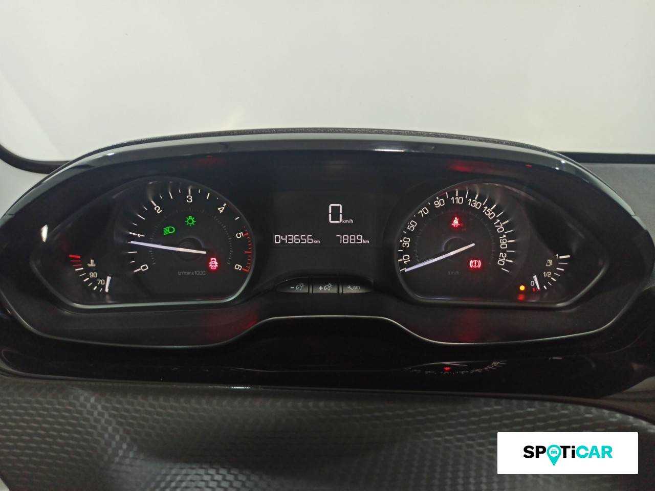 Peugeot 2008 foto 13