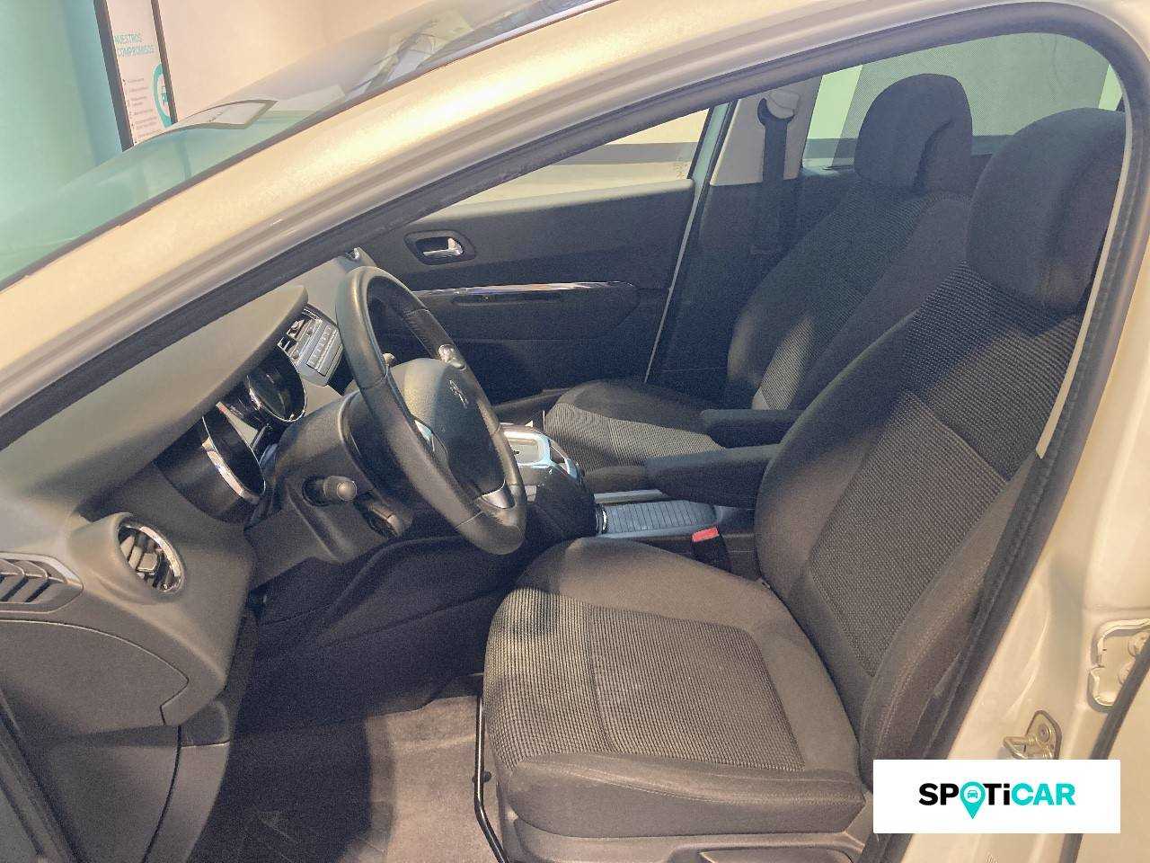 Peugeot 5008 foto 11
