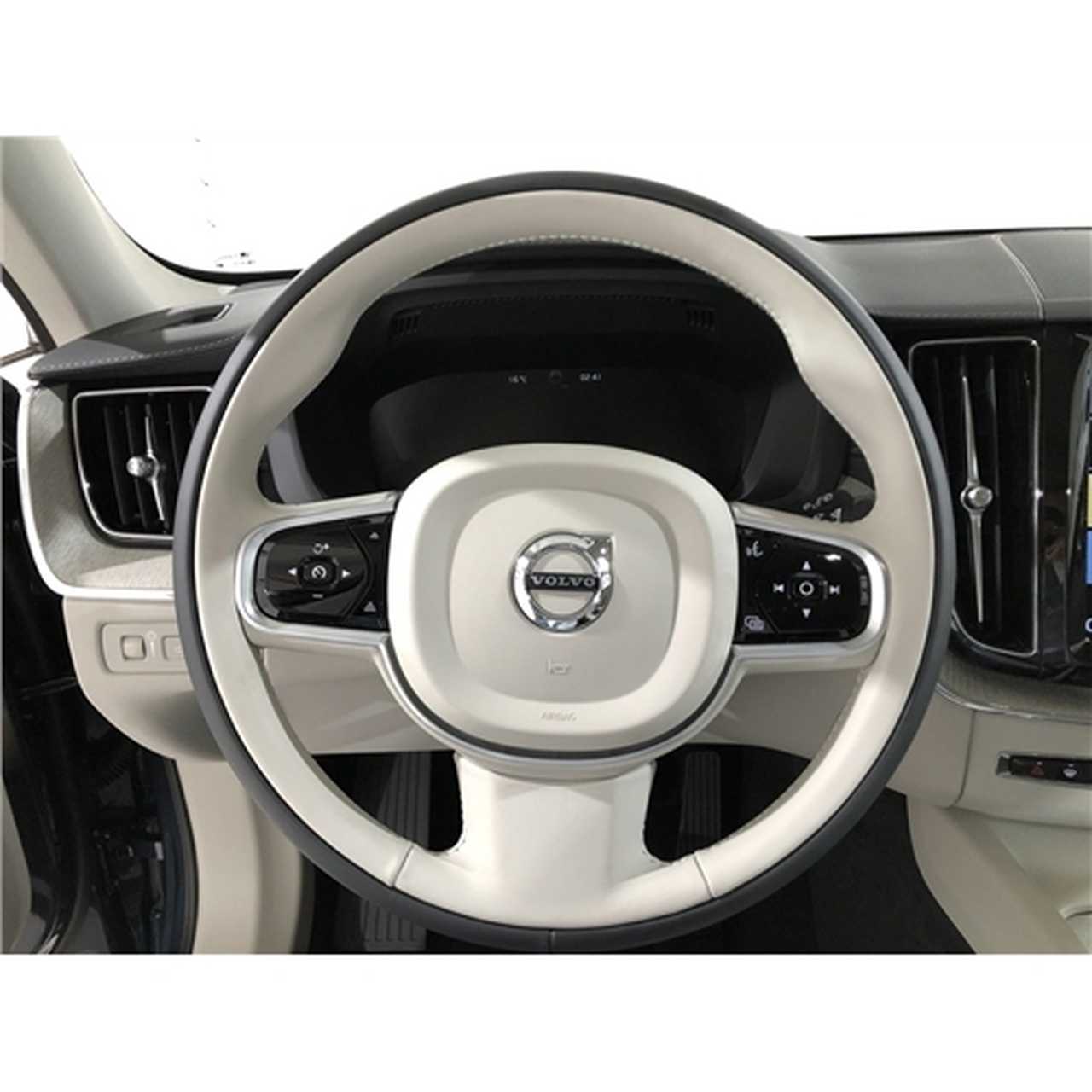 Volvo Xc-60 foto 6