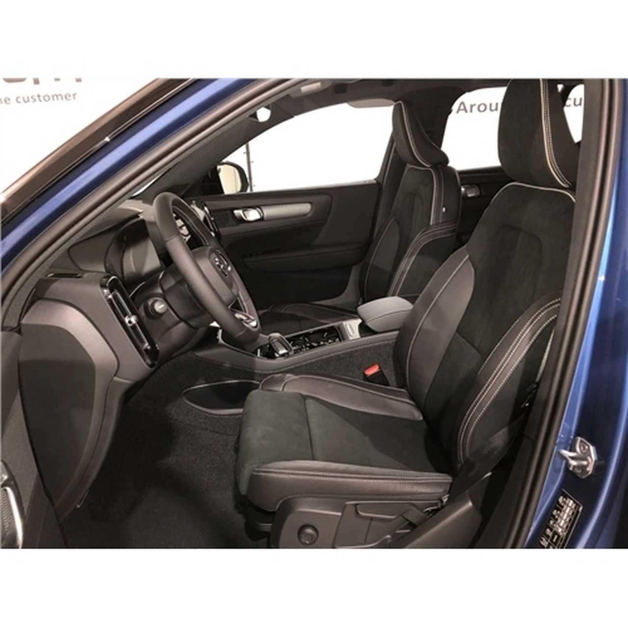 Volvo Xc40 foto 2