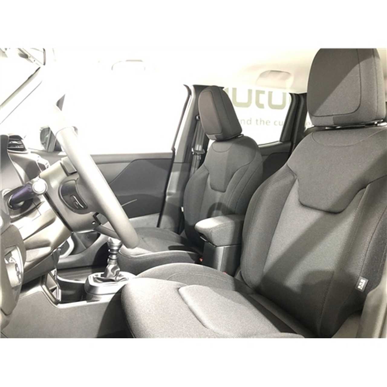 Jeep Renegade foto 11