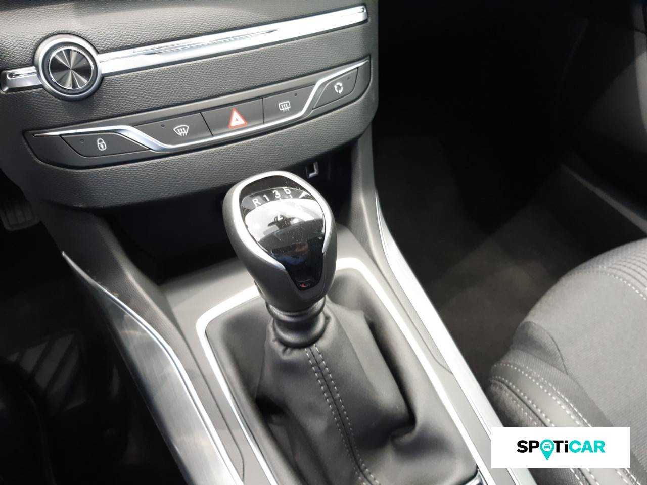 Peugeot 308 foto 13