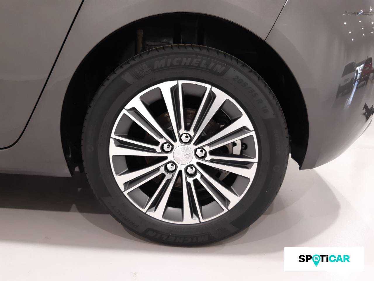 Peugeot 308 foto 8