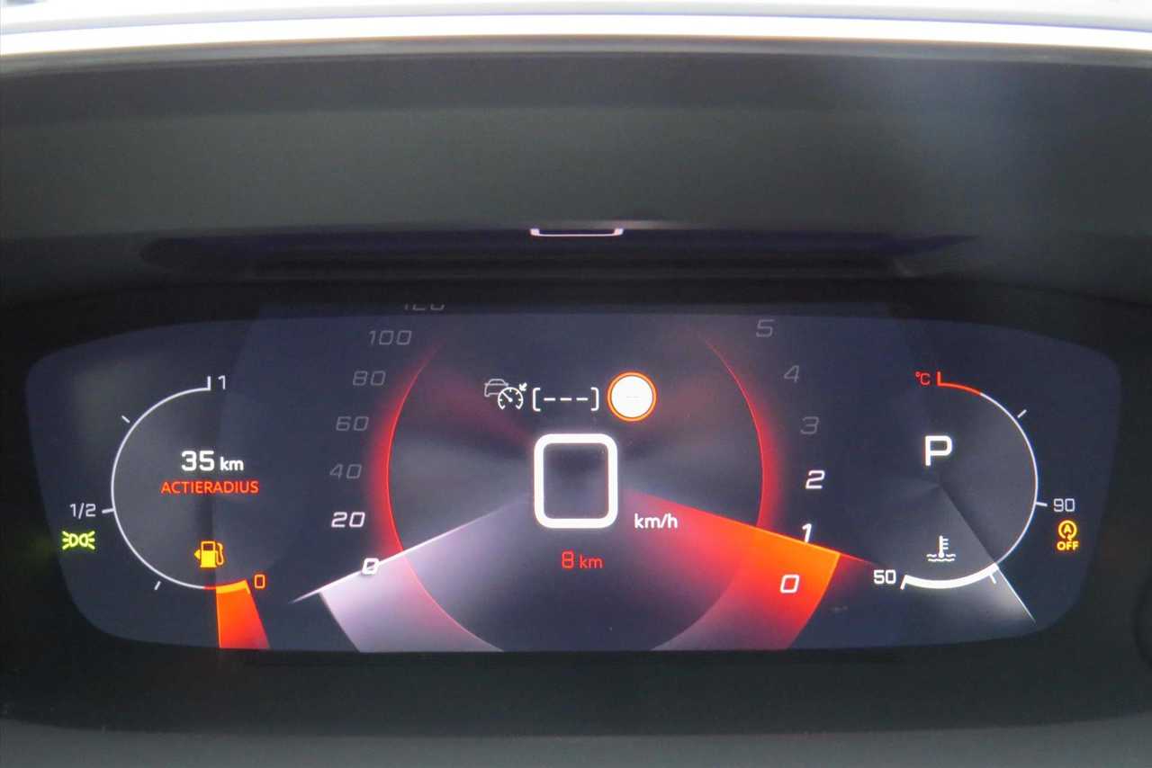 Peugeot 208 foto 12