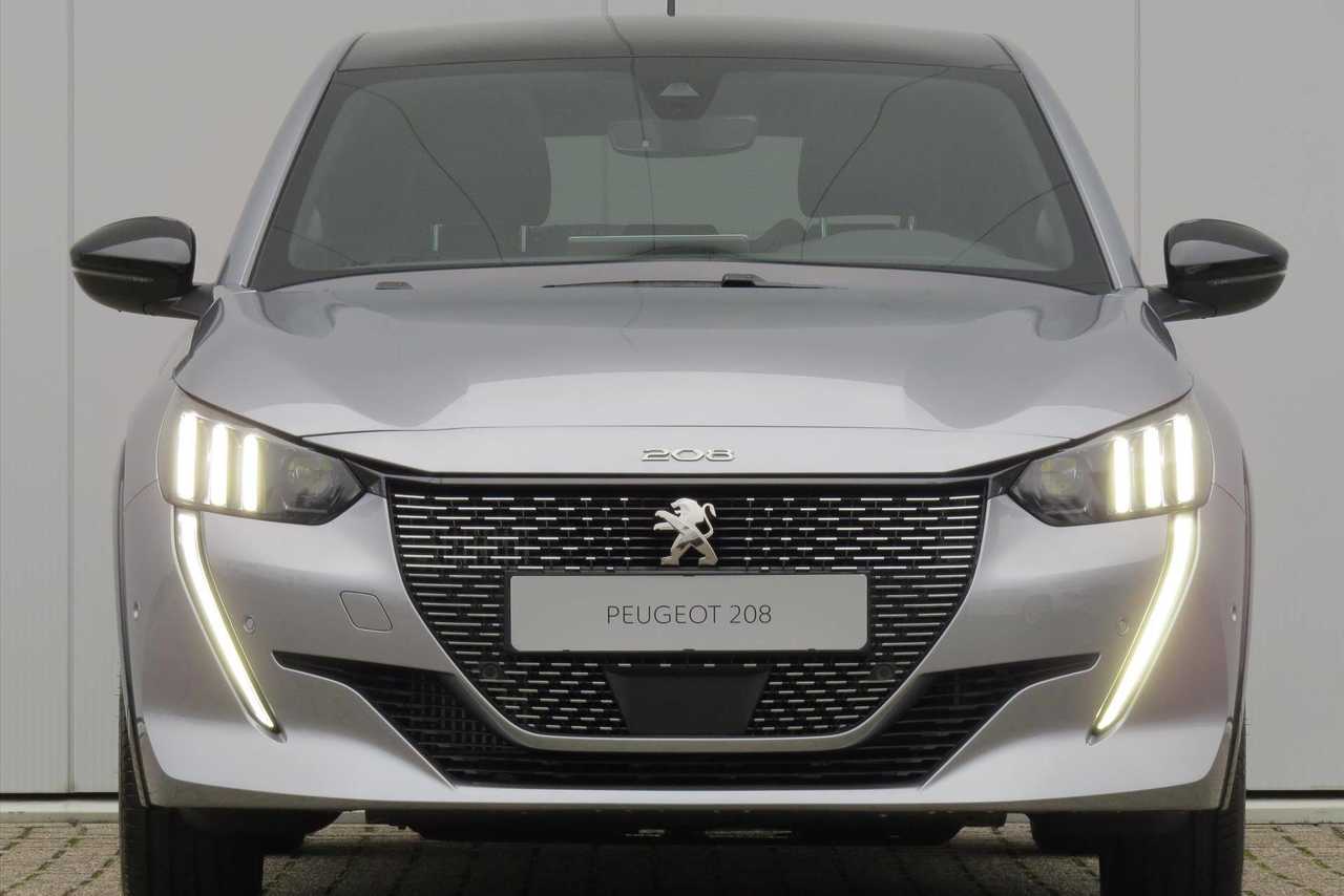 Peugeot 208 foto 14