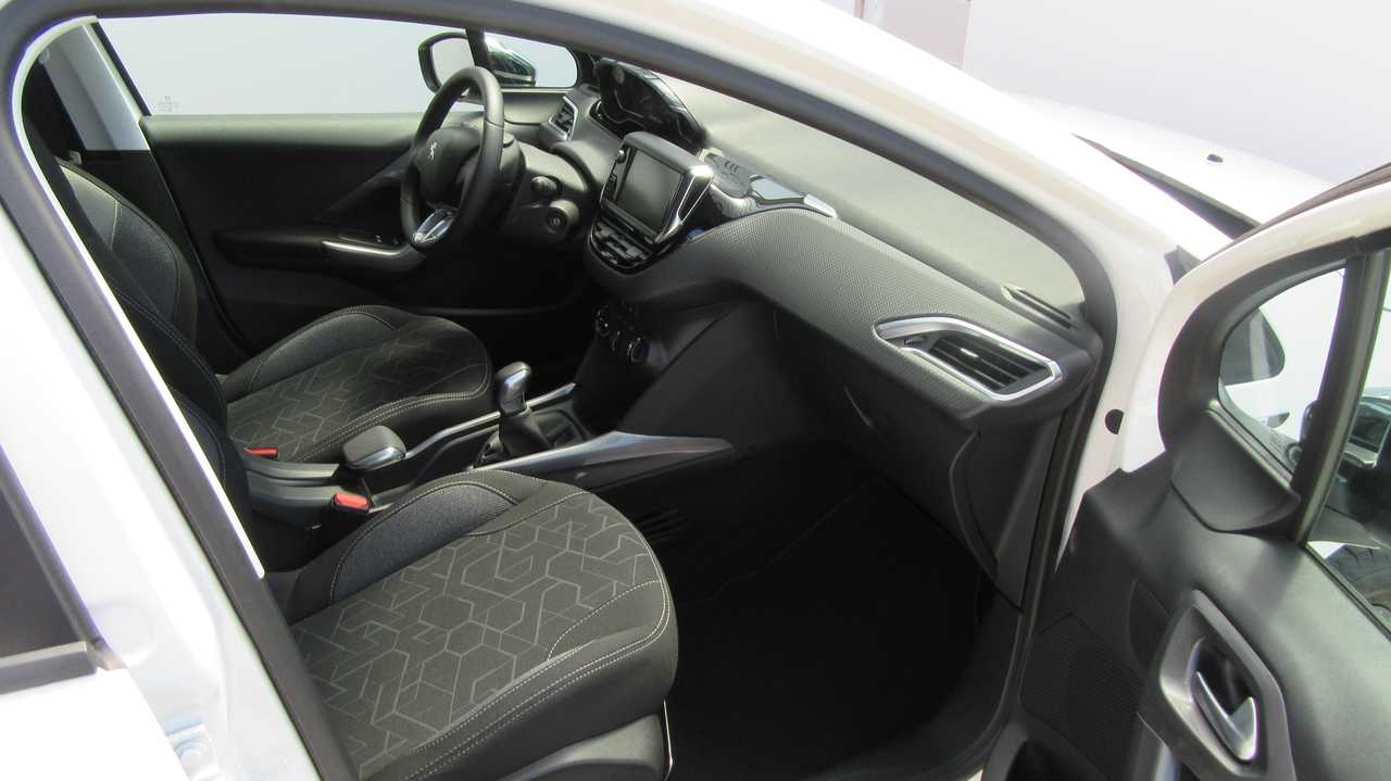 Peugeot 2008 foto 7