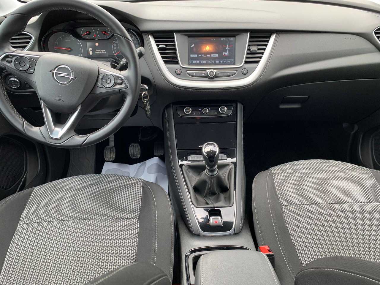 Opel Grandland x foto 2