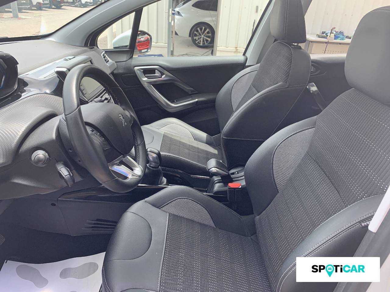 Peugeot 2008 foto 9