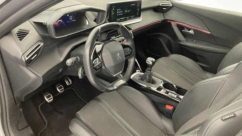 Peugeot 2008 foto 13