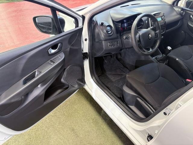 Renault Clio foto 9