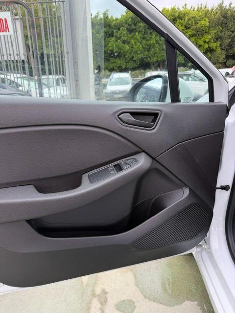 Renault Clio foto 9